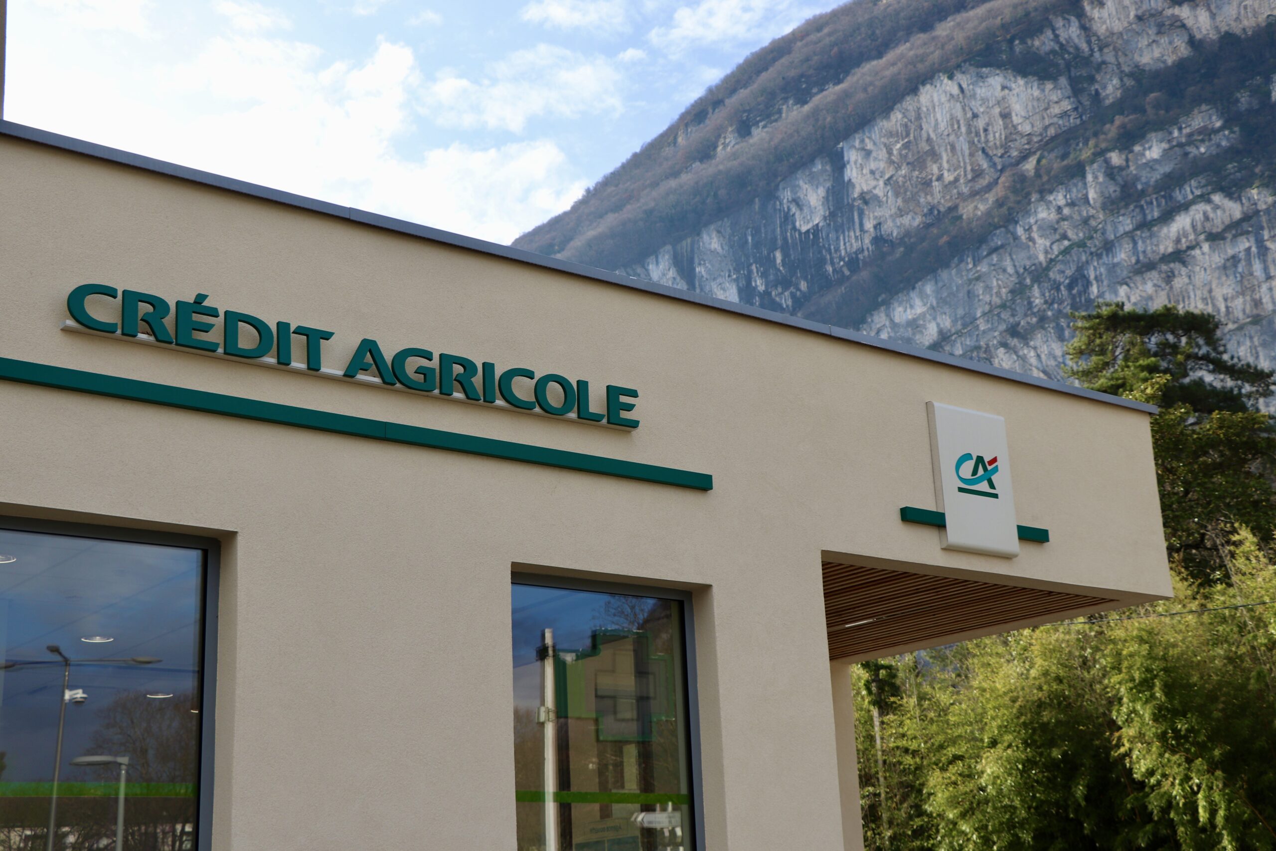 Réaménagement et extension d’une agence Crédit Agricole - Sassenage (38)